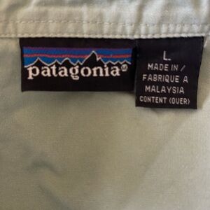 PATAGONIA Authentic 💯% cotton Men's Light Green color Button-Up Shirt  Sz LARGE